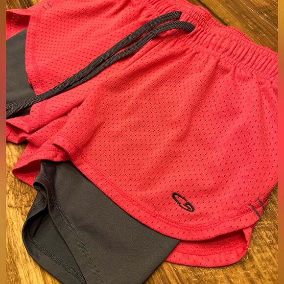 Champion activewear shorts size XS in dark pink - Picture 3 of 4